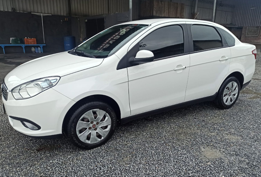 Fiat siena attractive 2017 sedan