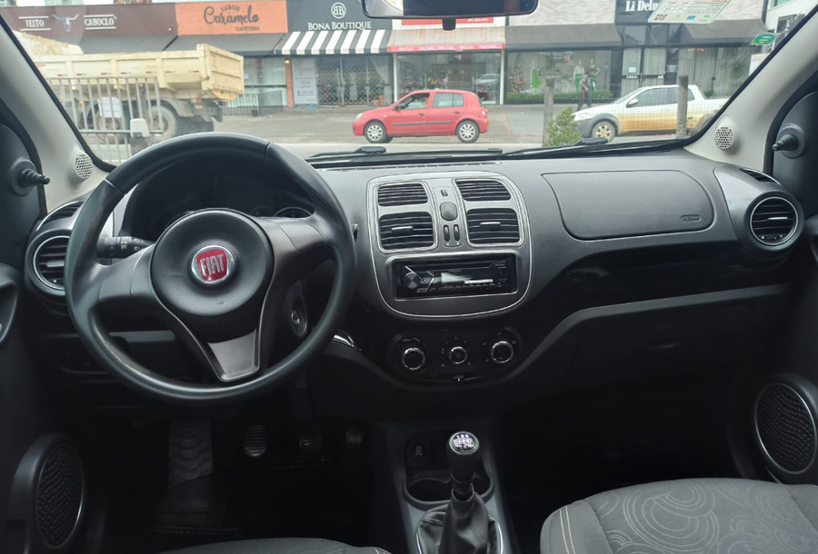 Fiat siena attractive 2017 sedan